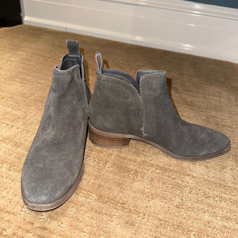 DOLCE VITA ANKLE BOOTIES NEVER WORN